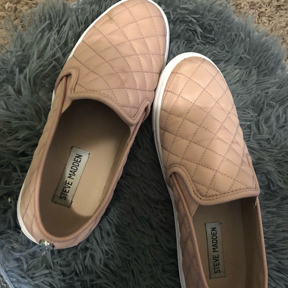 Steve Madden slip ons